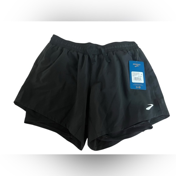 NWT Brooks Women’s Moment 5” 2-in-1 Shorts in Black in size XS - Picture 4 of 8